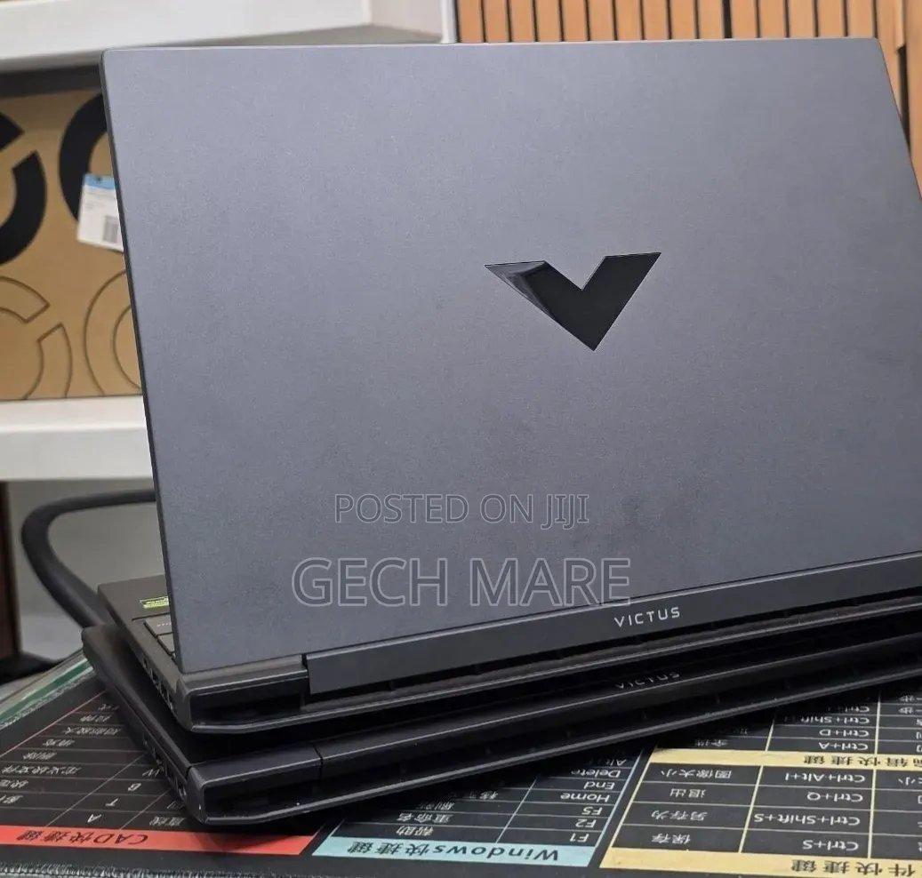 New Laptop HP Victus 15 16GB AMD Ryzen 7 SSD 512GB