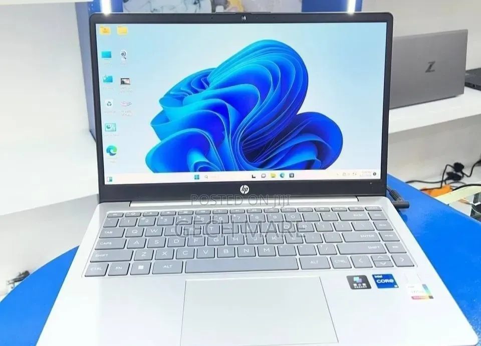 New Laptop HP Stream Notebook 16GB Intel Core i5 SSD 1T
