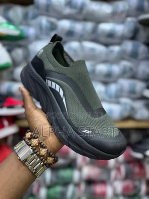 Restok Again በድጋሚ የገቡ
 Goupu Comfort Sneakers Made in Vietnam