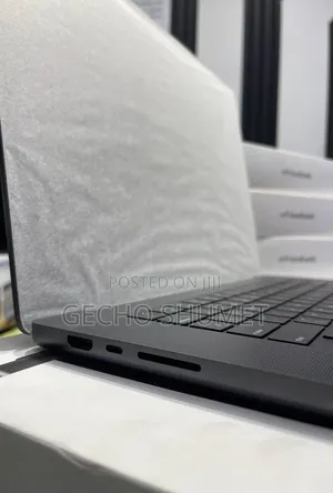 New Laptop Apple MacBook Pro 2024 M4 Max 48GB Apple M4 Max SSD 2T