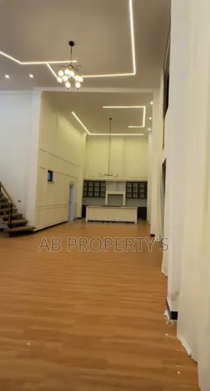 4bdrm Penthouse in Bole 24 for sale