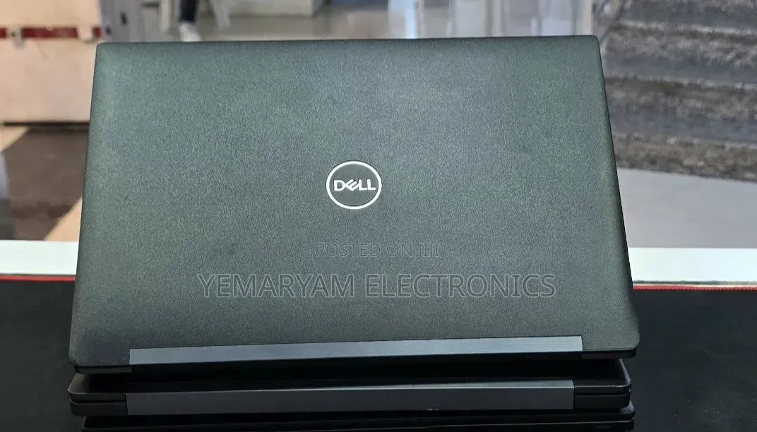 New Laptop Dell Latitude 7390 8GB Intel Core i5 SSD 256GB
