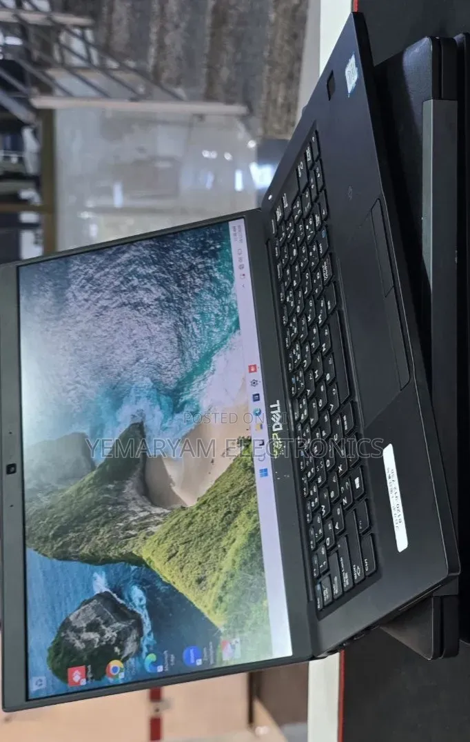 New Laptop Dell Latitude 7390 8GB Intel Core i5 SSD 256GB