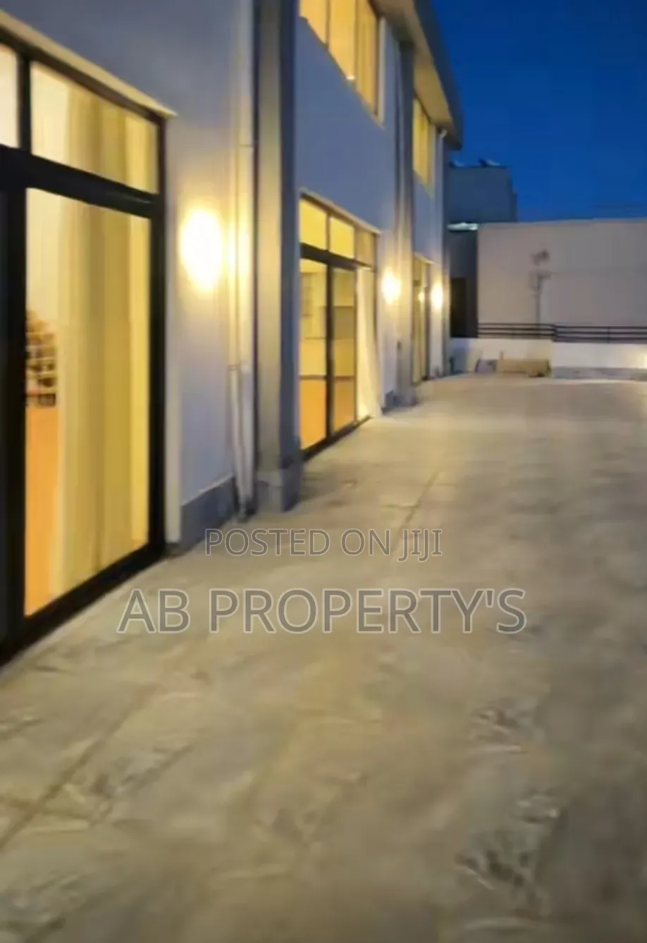 4bdrm Penthouse in Bole 24 for sale