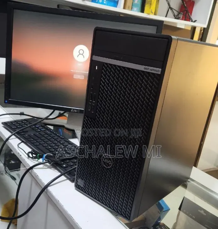 New Desktop Computer Dell Optiplex 7090 8GB Intel Core i7 HDD 1T
