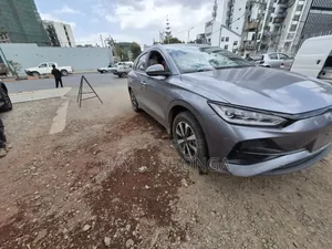BYD E2 43 kWh 94 hp FWD 2023 Gray