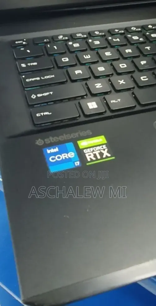 New Laptop MSI GP75 Leopard 16GB Intel Core i7 SSD 512GB