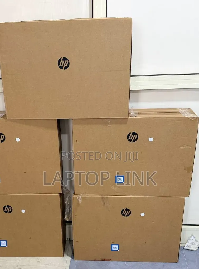 New HP 200 G4 22 All-in-One 8GB Intel Core i5 SSD 512GB
