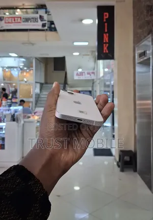 Apple iPhone 13 256 GB White