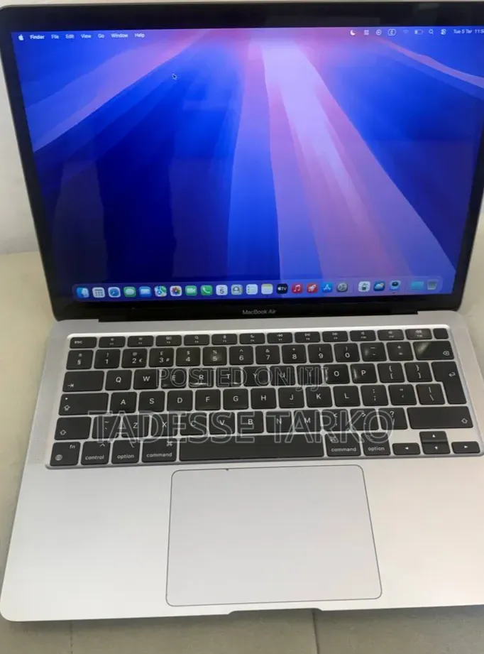 New Laptop Apple MacBook Air 2020 M1 8GB Apple M1 SSD 256GB
