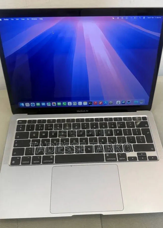 New Laptop Apple MacBook Air 2020 M1 8GB Apple M1 SSD 256GB