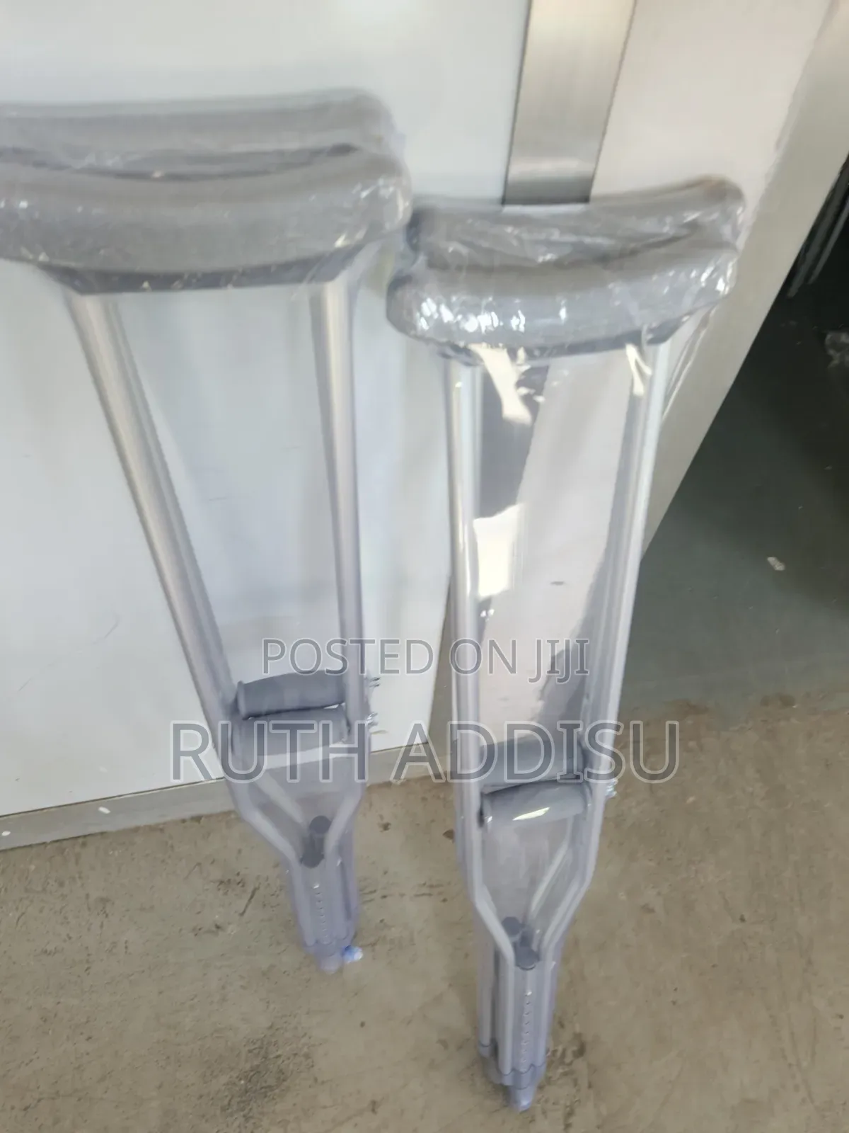 Axillary Bilateral Crutches瘨不crutches癈你crutches麮我crutches陳述crutches