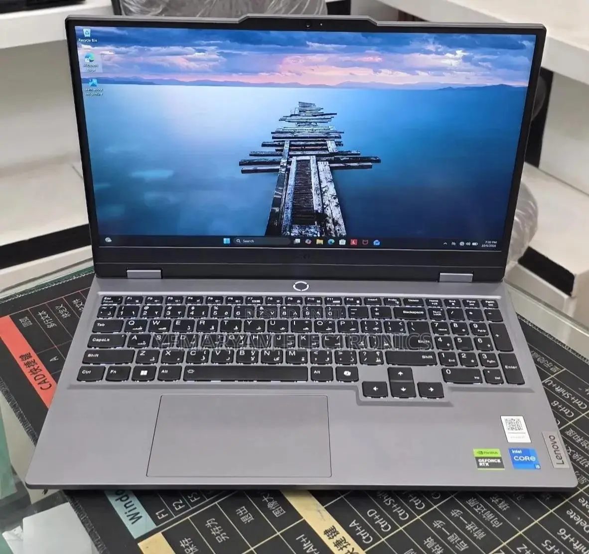 New Laptop Lenovo LOQ 15AHP10 8GB Intel Core i5 SSD 512GB