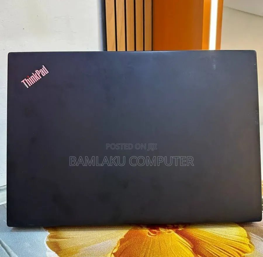 New Laptop Lenovo ThinkPad T490s 8GB Intel Core i5 SSD 512GB
