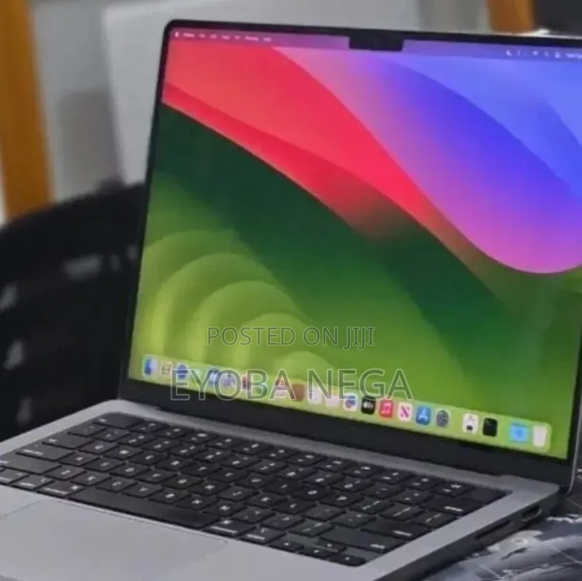 New Laptop Apple MacBook Pro 2024 M4 24GB Apple M4 Pro SSD 1T