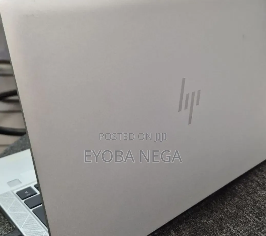New Laptop HP EliteBook 830 G8 16GB Intel Core i7 SSD 512GB