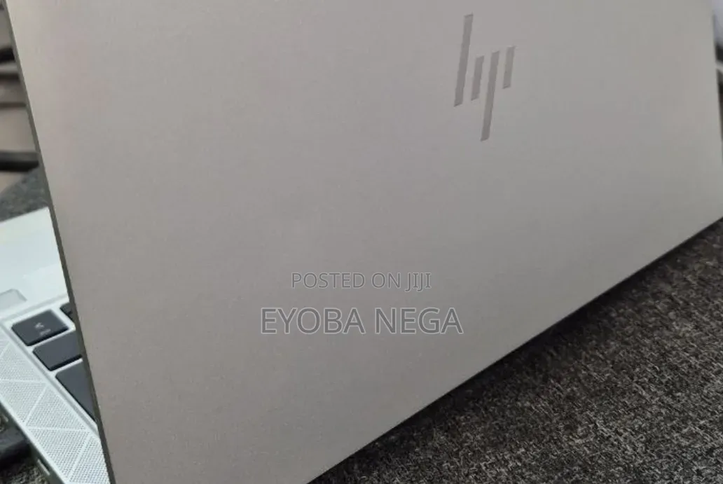 New Laptop HP EliteBook 830 G8 16GB Intel Core i7 SSD 512GB