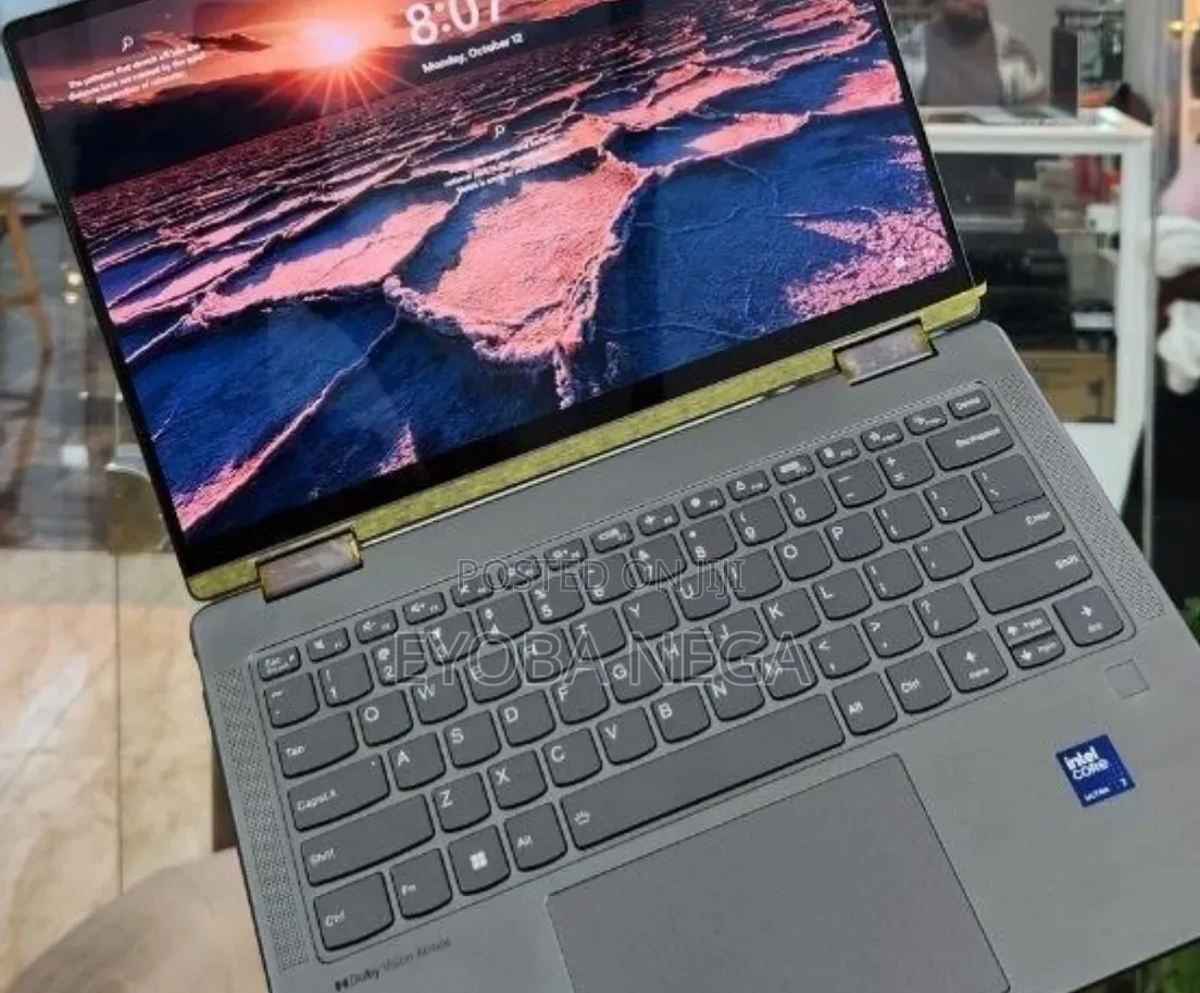 New Laptop Lenovo Yoga 7i 16GB Intel Core Ultra 7 SSD 512GB