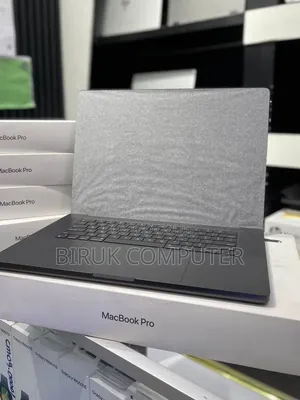 New Laptop Apple MacBook Pro 2024 M4 Max 16GB Apple M4 Max SSD 48GB