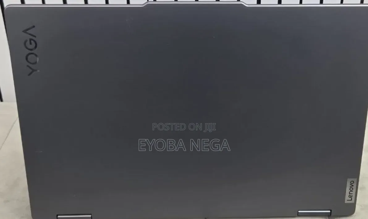 New Laptop Lenovo Yoga 700 16GB AMD Ryzen 7 SSD 512GB