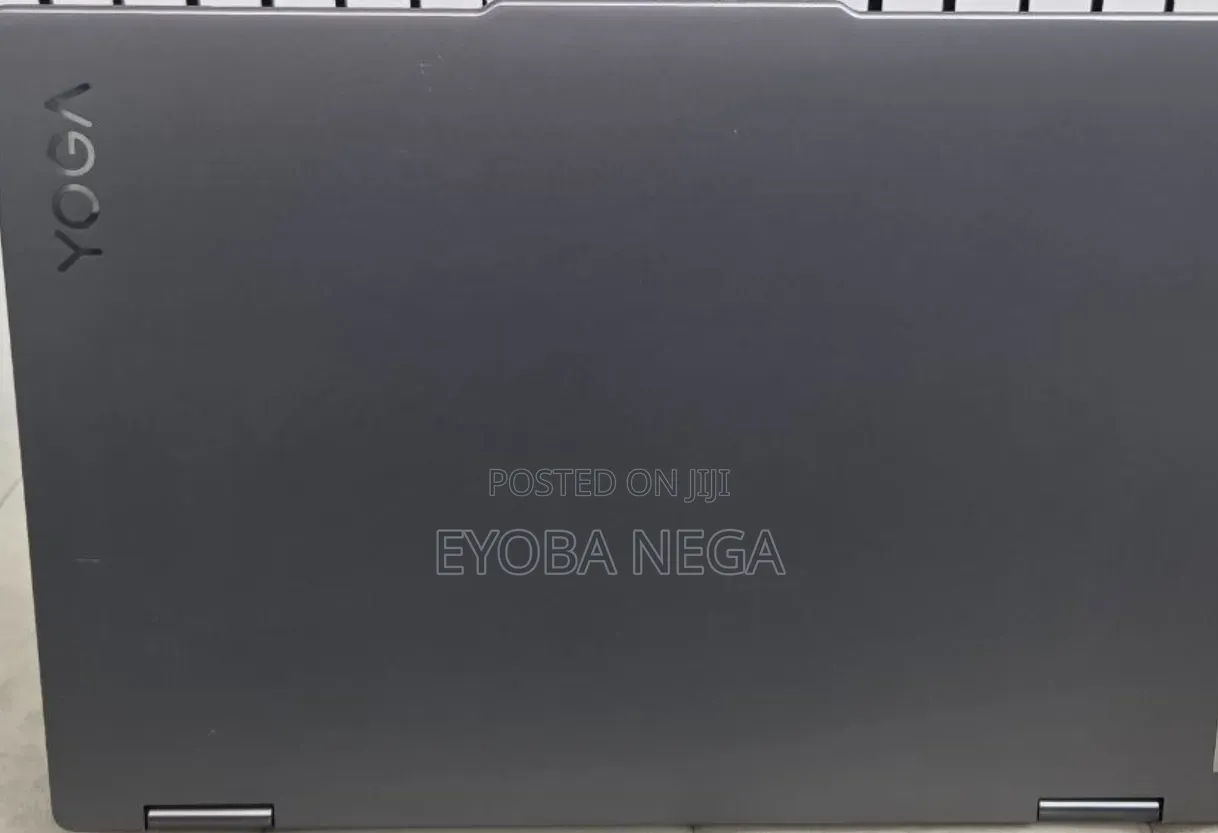 New Laptop Lenovo Yoga 700 16GB AMD Ryzen 7 SSD 512GB