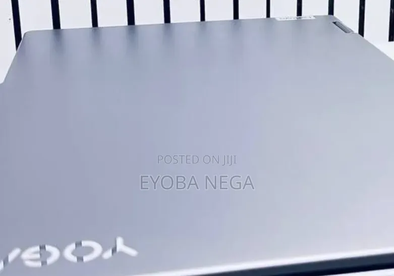 New Laptop Lenovo Yoga 700 16GB AMD Ryzen 7 SSD 512GB