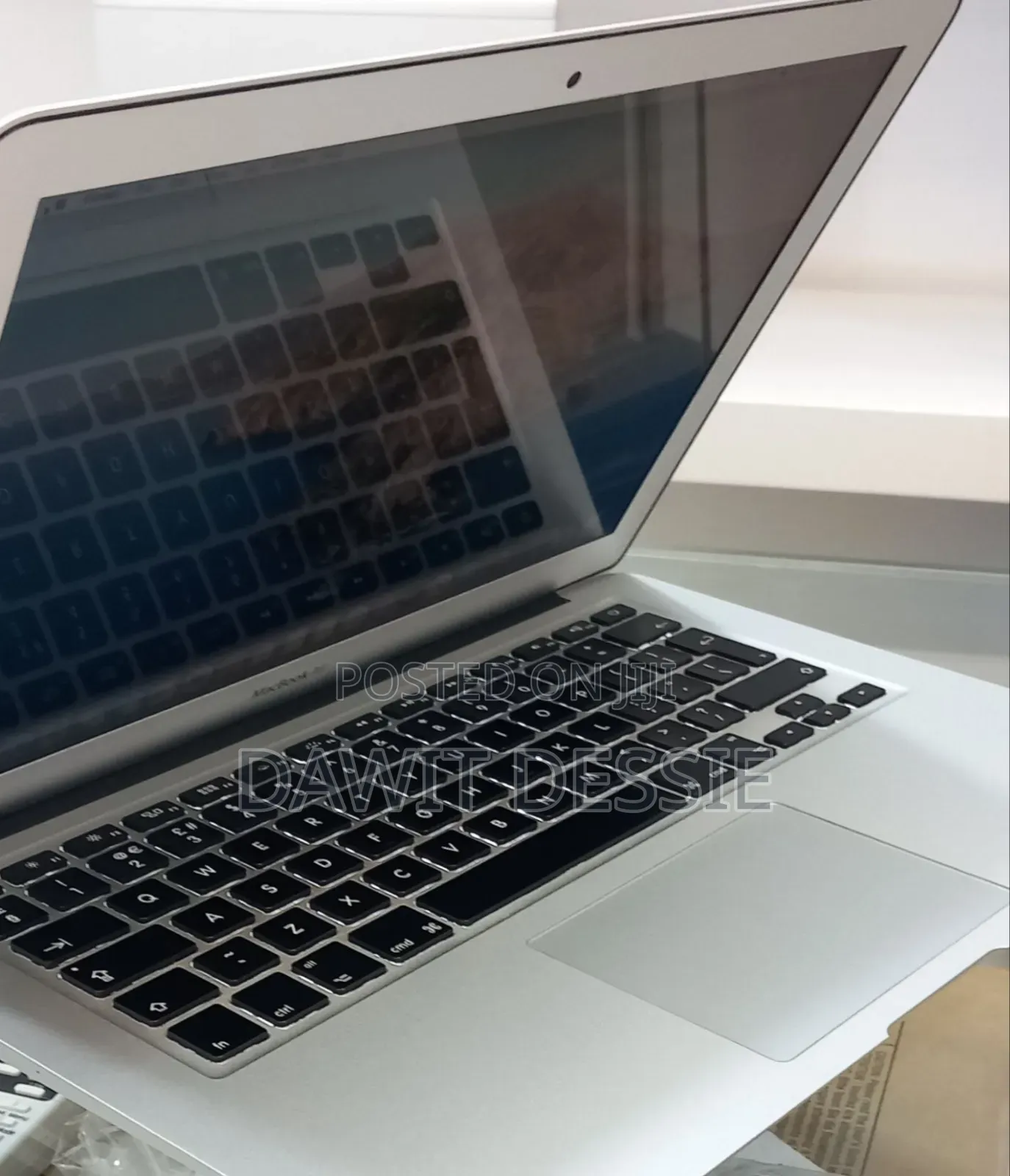 New Laptop Apple MacBook Air 2017 8GB Intel Core i5 SSD 128GB