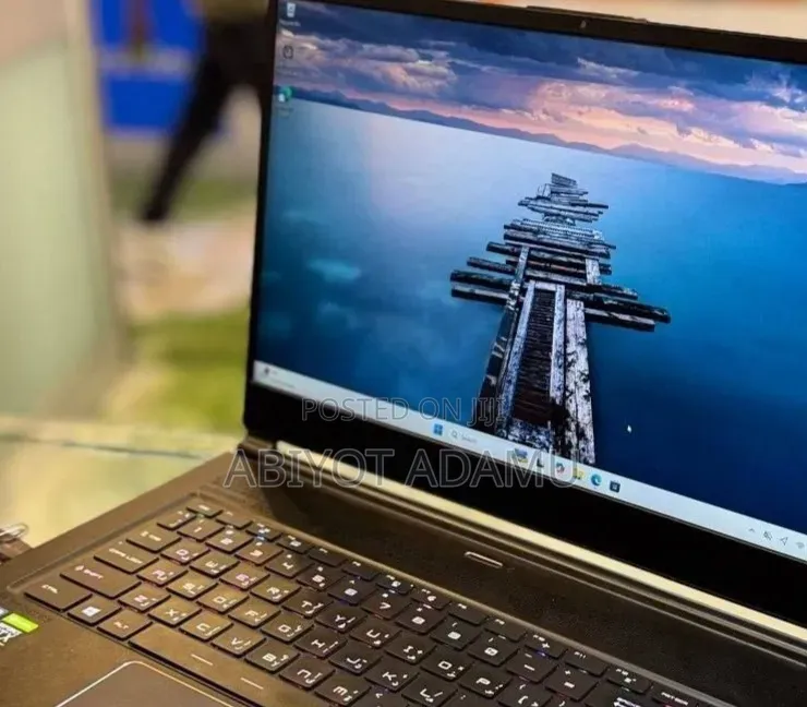 New Laptop MSI Stealth GS77 16GB Intel Core i7 SSD 512GB