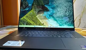 New Laptop HP OmniBook 5 Flip 16GB Intel Core Ultra 7 SSD 1T