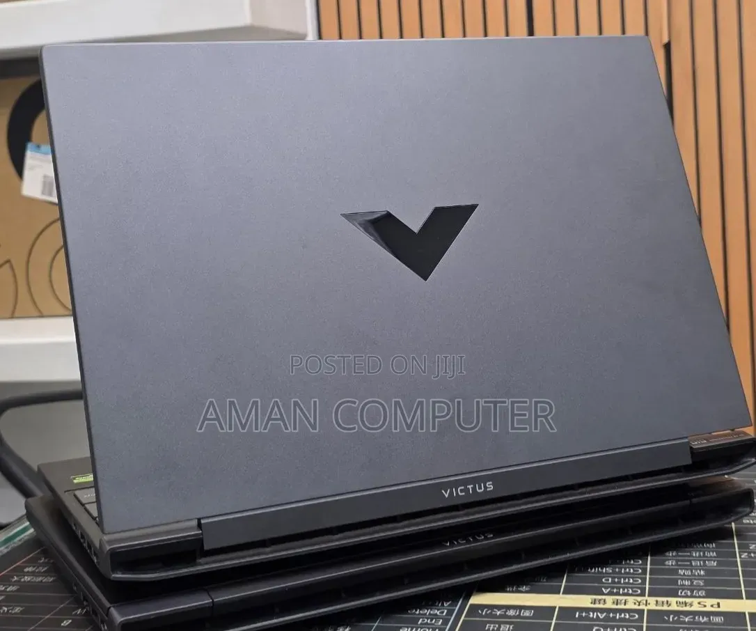 New Laptop HP Victus 16 16GB AMD Ryzen 7 SSD 512GB