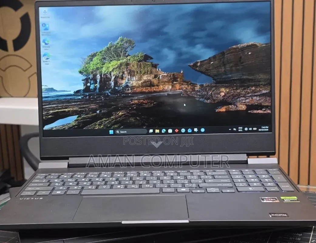 New Laptop HP Victus 16 16GB AMD Ryzen 7 SSD 512GB