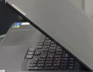 New Laptop Lenovo Ideapad 3 8GB Intel Core i5 SSD 512GB