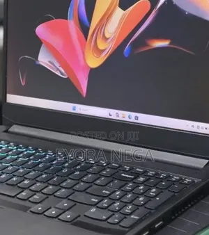 New Laptop Lenovo Ideapad 3 8GB Intel Core i5 SSD 512GB