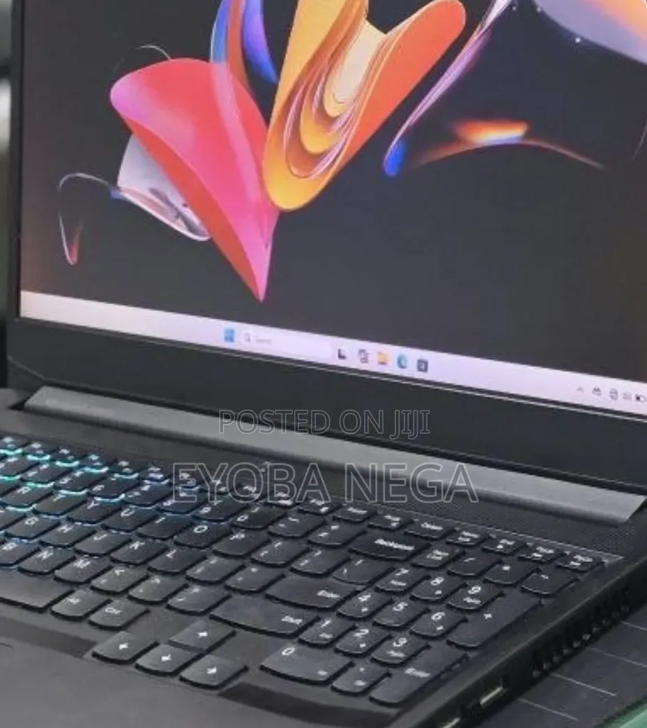 New Laptop Lenovo Ideapad 3 8GB Intel Core i5 SSD 512GB
