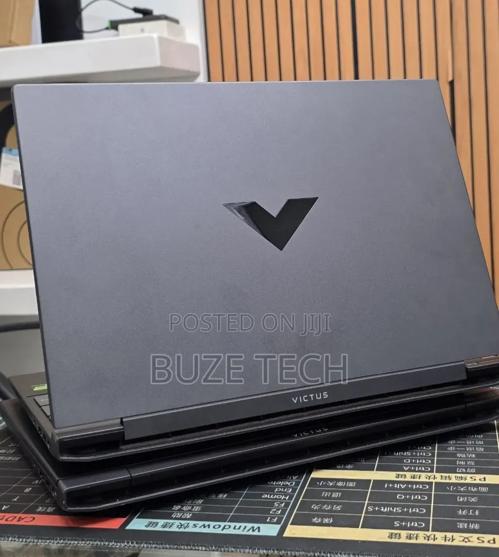 New Laptop HP Victus 15 16GB AMD Ryzen 7 SSD 512GB