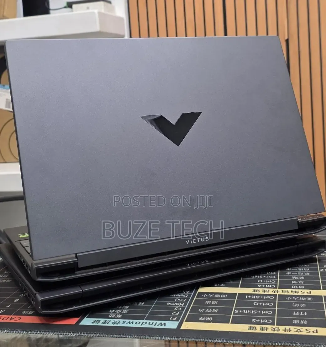 New Laptop HP Victus 15 16GB AMD Ryzen 7 SSD 512GB