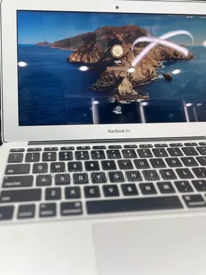New Laptop Apple MacBook Air 2015 8GB Intel Core i5 SSD 128GB