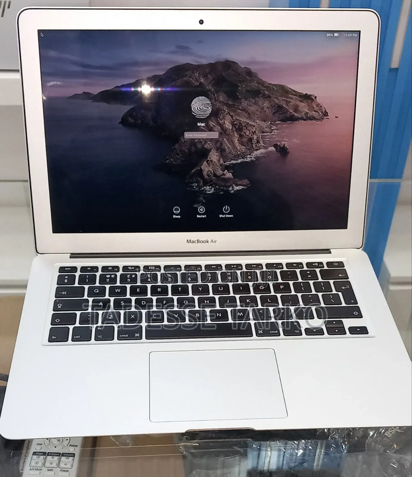 New Laptop Apple MacBook Air 2017 8GB Intel Core i7 SSD 128GB