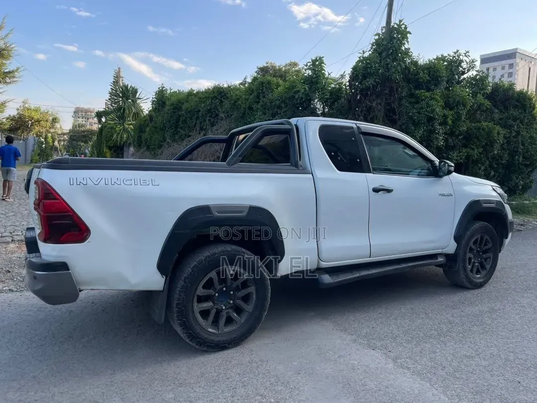 Toyota Hilux Revo Single Cab Deisel 2.4 RWD 2021 White