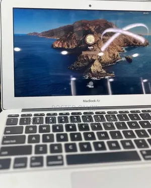 New Laptop Apple MacBook Air 2015 8GB Intel Core i5 SSD 128GB