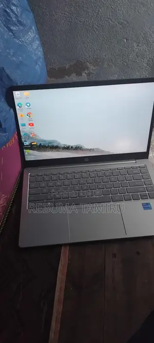 New Laptop HP 14-ep0063 16GB Intel Core i5 SSD 500GB