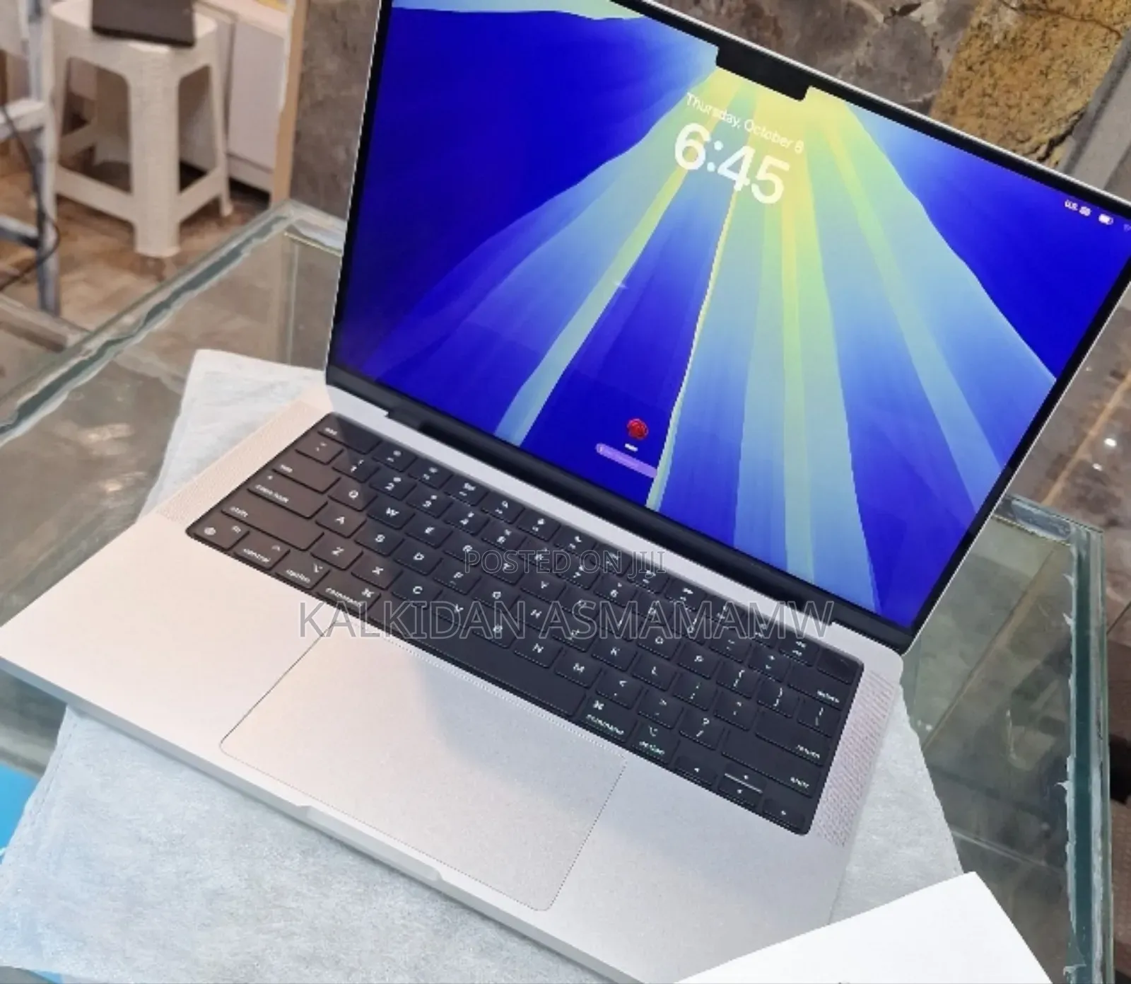 New Laptop Apple MacBook Pro 2024 M4 Pro 24GB Apple M4 SSD 512GB