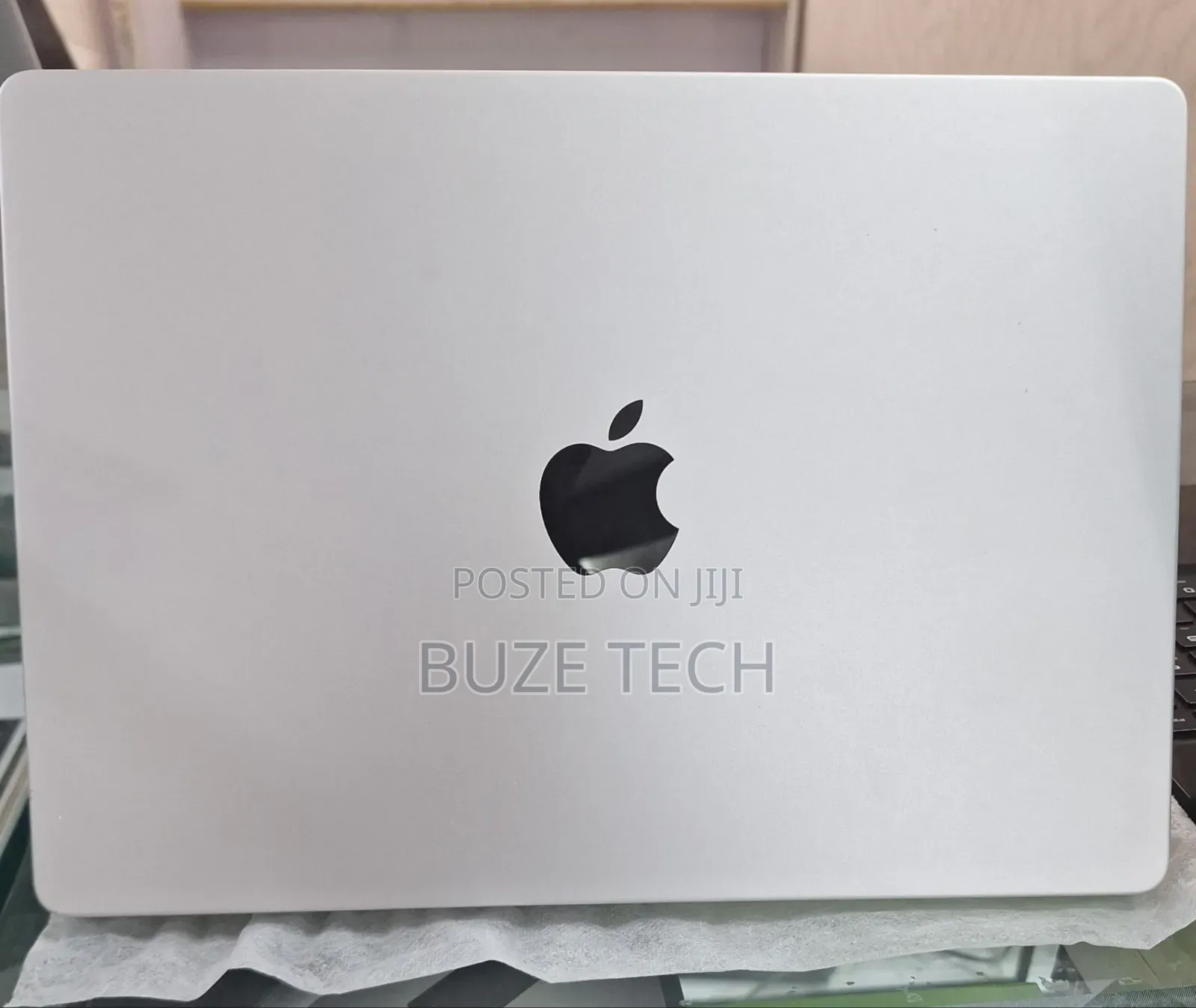 New Laptop Apple MacBook Pro 2024 M4 24GB Apple M4 Pro SSD 512GB