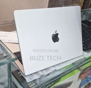 New Laptop Apple MacBook Pro 2024 M4 24GB Apple M4 Pro SSD 512GB