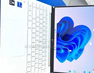 New Laptop HP Pavilion 15 8GB Intel Core i7 SSD 256GB