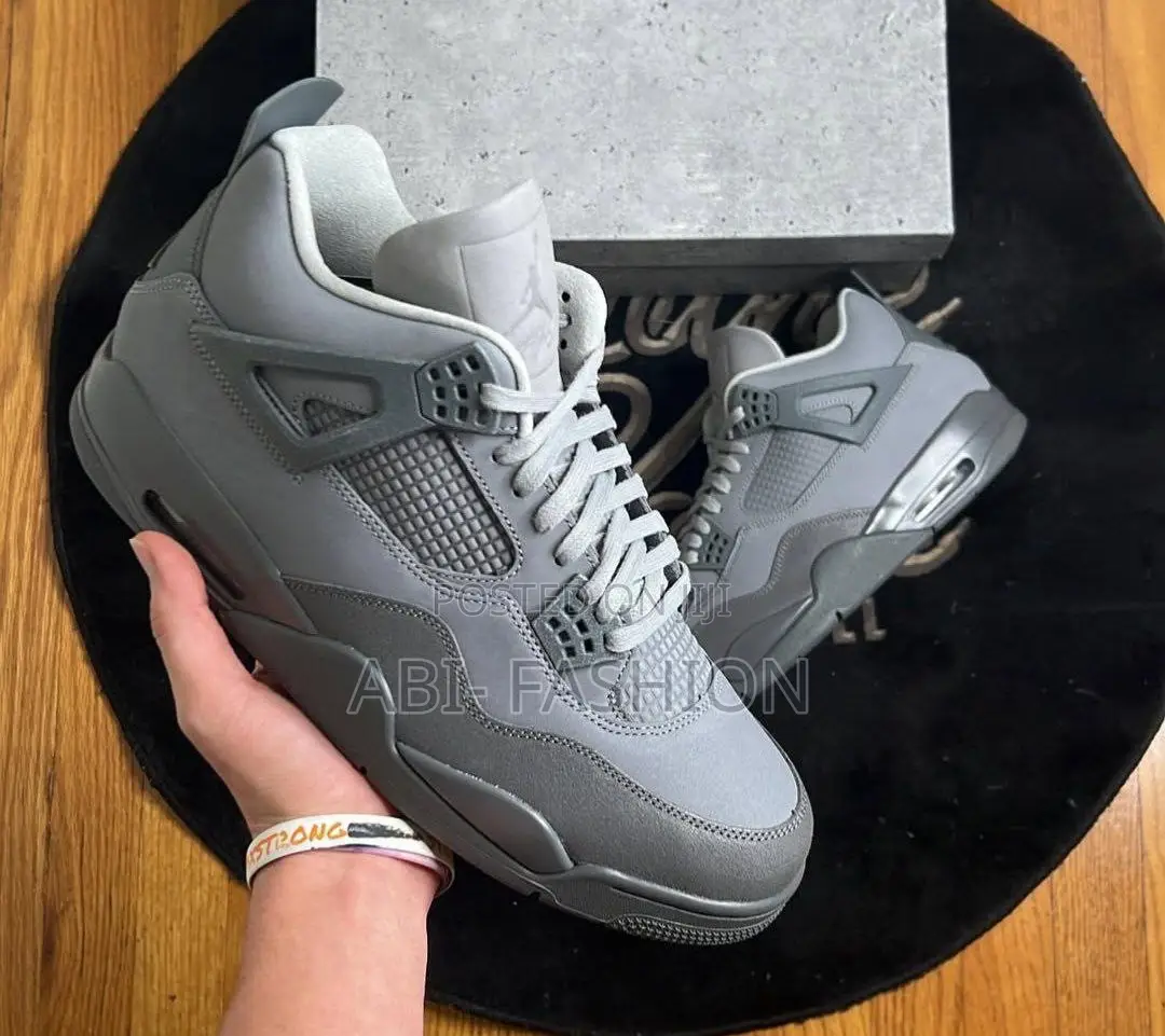 Air Jordan 4 Retro SE Wet Cement Sneakers – New Arrival