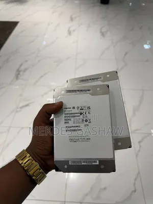 Model: Toshiba
Capacity: 20 TB
Interface: SATA
