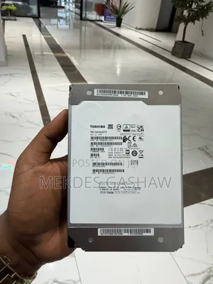 Model: Toshiba
Capacity: 20 TB
Interface: SATA