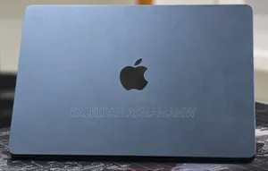 New Laptop Apple MacBook Air 2022 M2 8GB Apple M2 SSD 256GB
