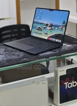 New Laptop Apple MacBook Air 2022 M2 8GB Apple M2 SSD 256GB